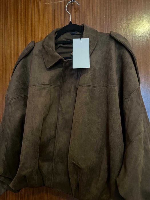 Casaco Bomber efeito camurça Zara
