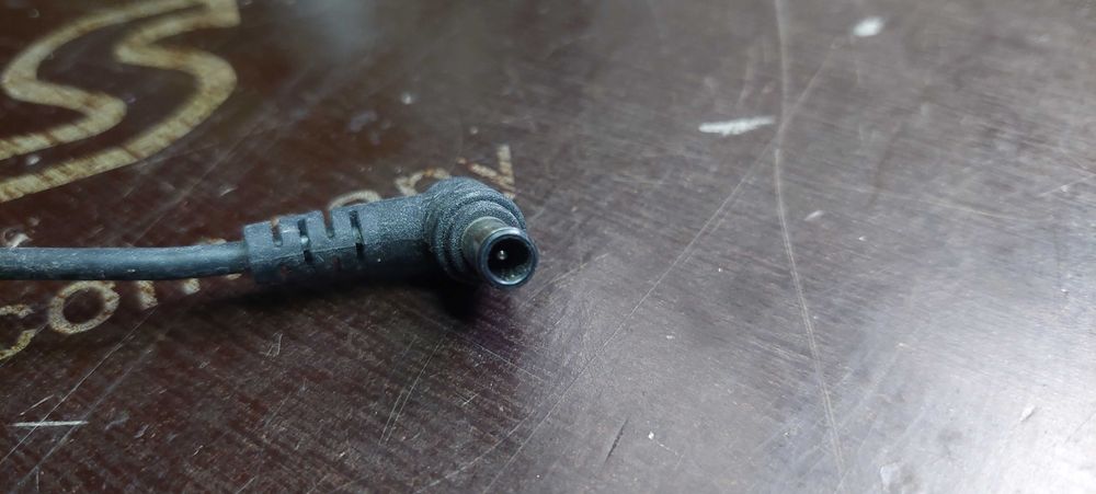 Fonte sony ACDP-120E01