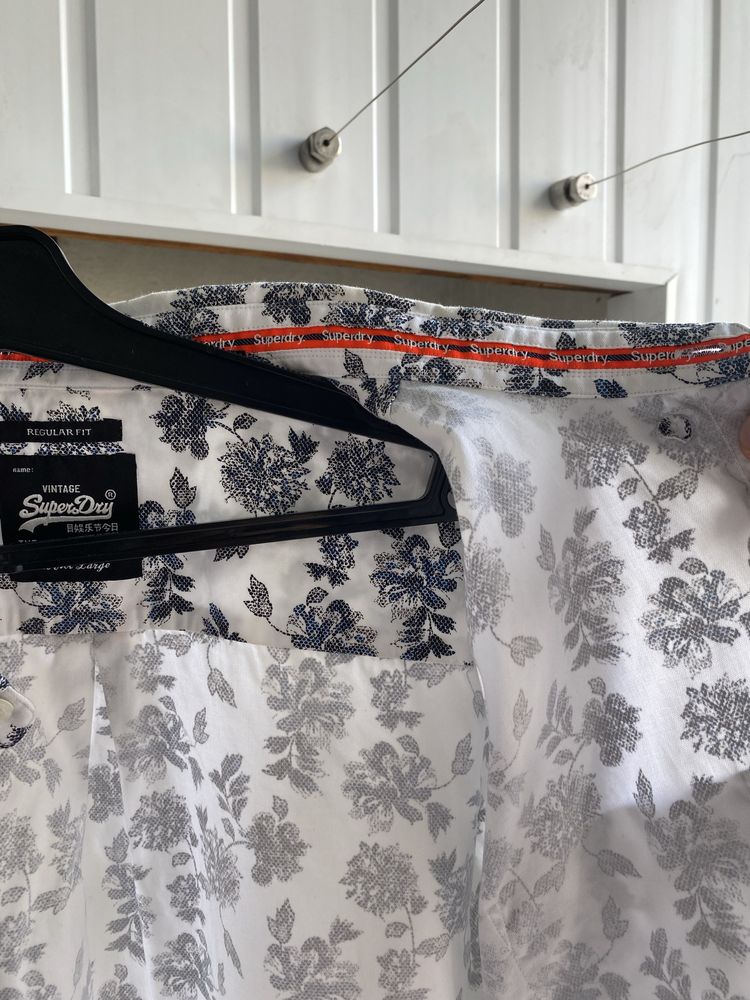 Гавайка теніска на літо L-XL SuperDry
