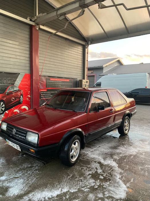 Volkswagen jetta 1.6D Терміново!