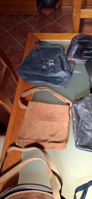 Mochilas /Malas em pele genuína à venda. 3 cada ou 15 todas.