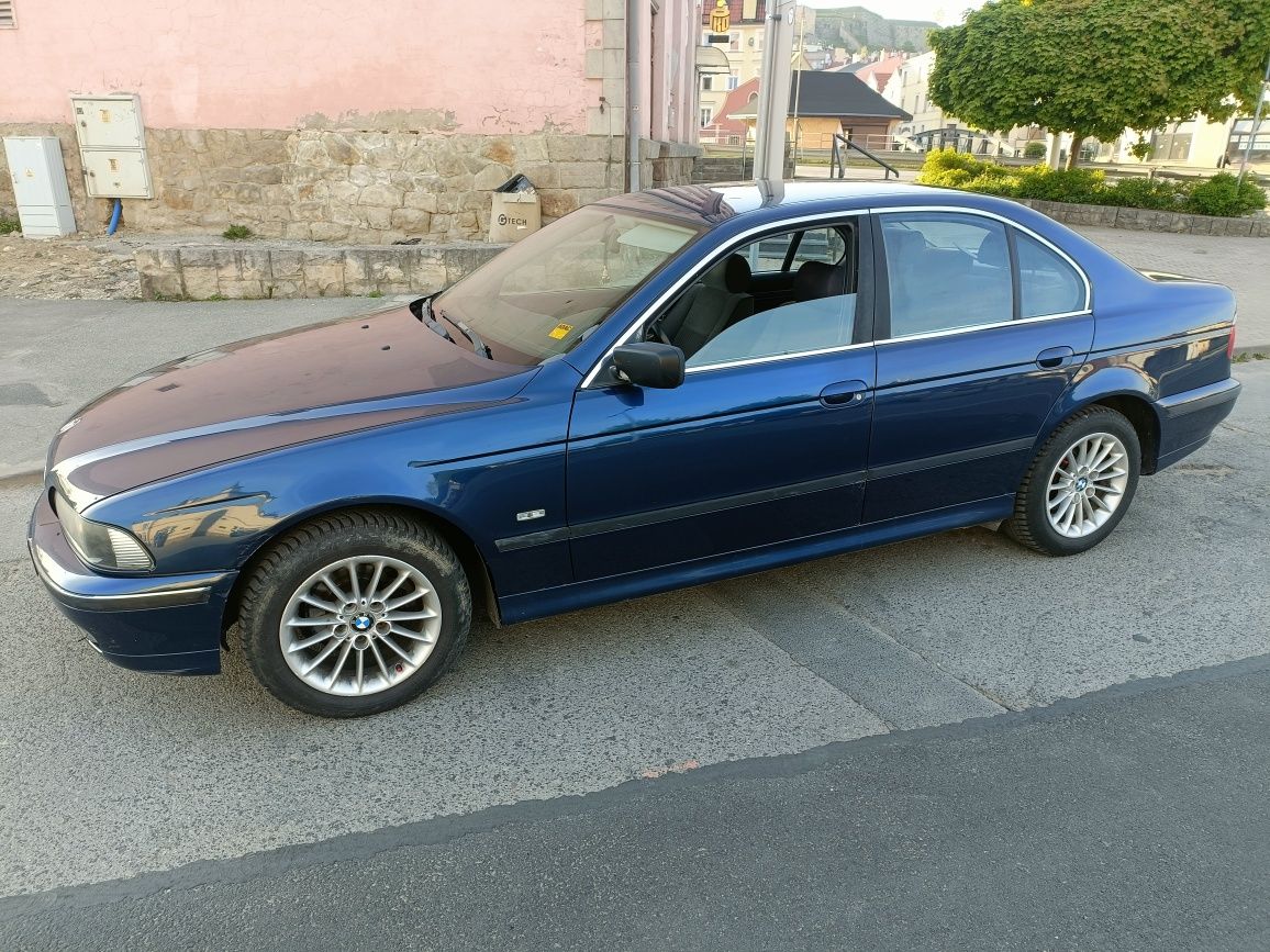 Ładne BMW E39 520 do jazdy z ważnymi opłatami