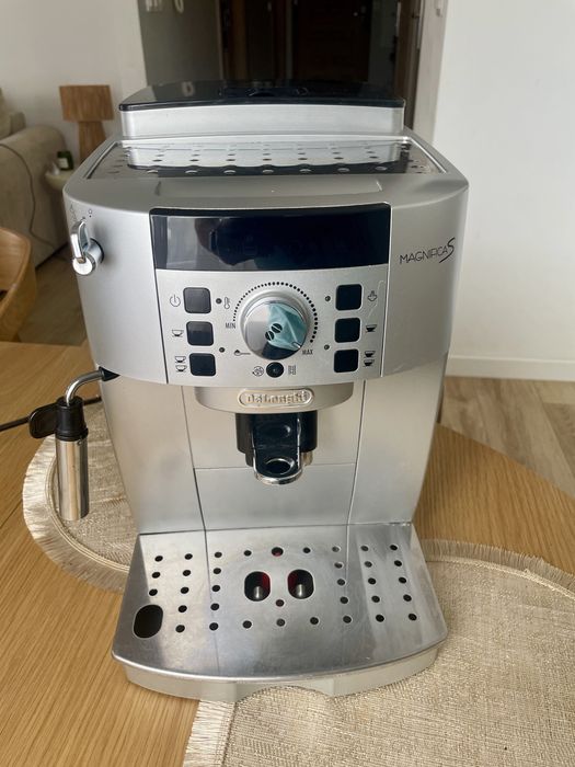 Ekspress do kawy DeLonghi Magnifica S