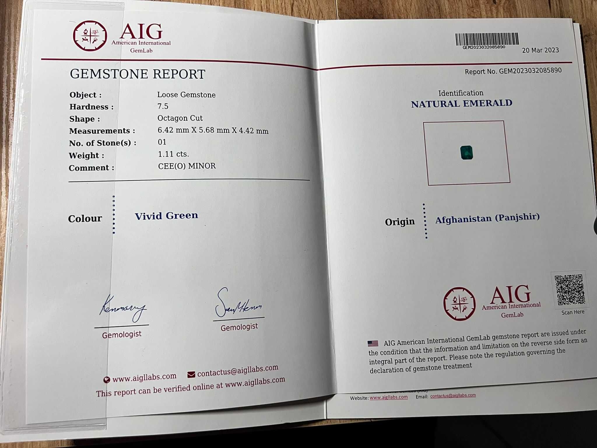 Naturalny Szmaragd kamień szlachetny 1.11 ct CERTYFIKAT