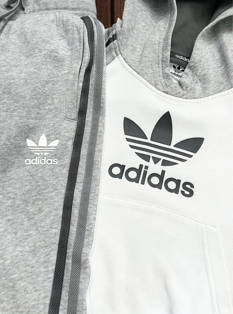 Костюм Adidas оригінал на флісі 6/7 р