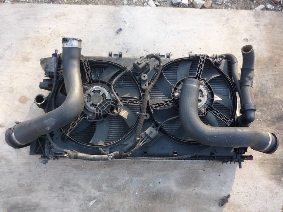Opel Insignia I  1.9 Cdti Chłodnica Wody Wentylator