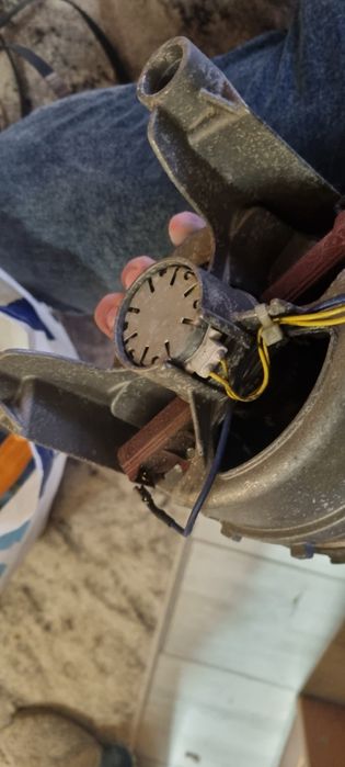 Двигуни з пральних машин