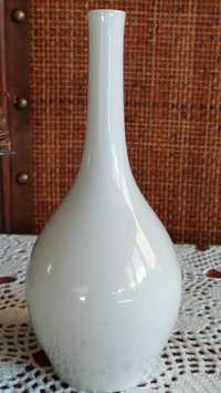 KPM Berlin elegancki wazon w kształcie butelki z mocno wydłużoną szyją