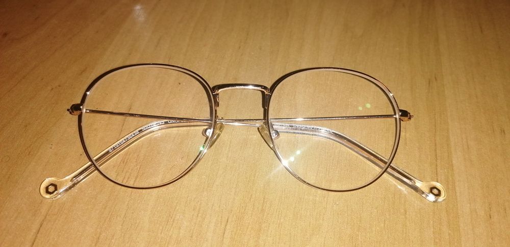 Okulary korekcyjne plus 1