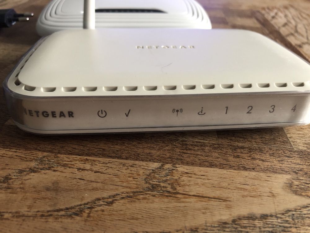 Router TP-Link oraz Netgear