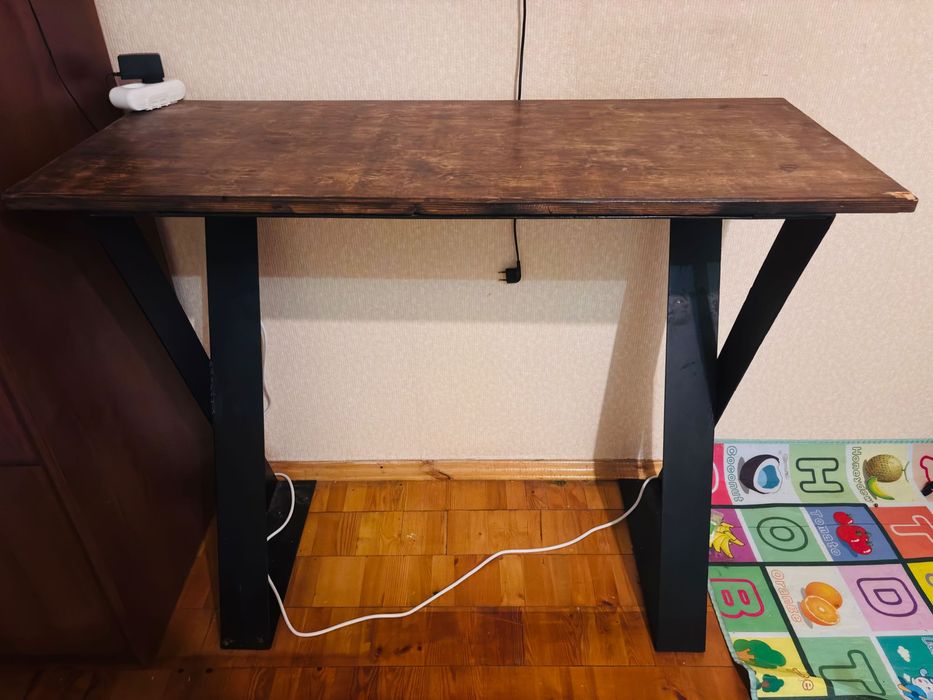 Стіл кухонний ,обідній ,для дому ,для саду