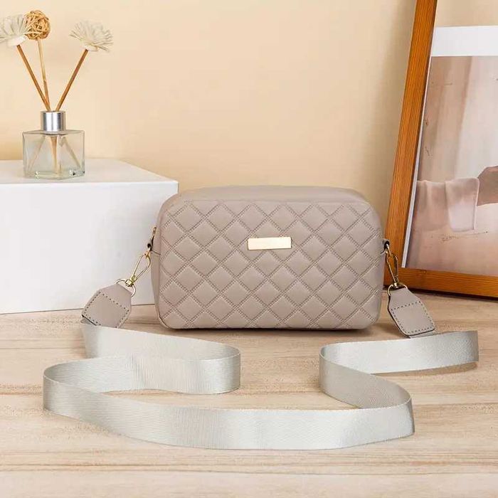 Зручна сумка з довгим ремішком в зеленому м'ятному червоному кольорі