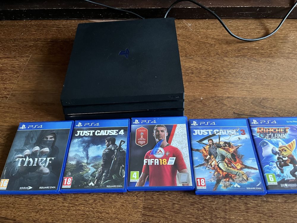 Ps4 pro com jogos