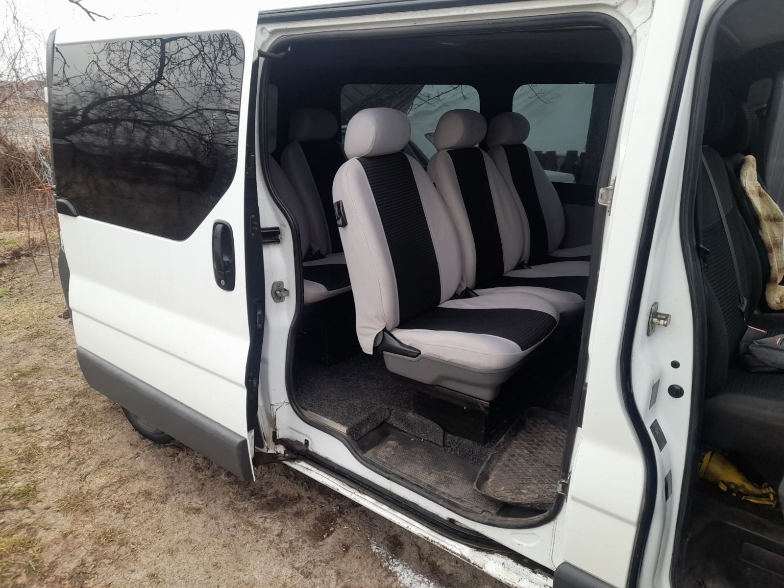 Продам авто Opel Vivaro 1.9