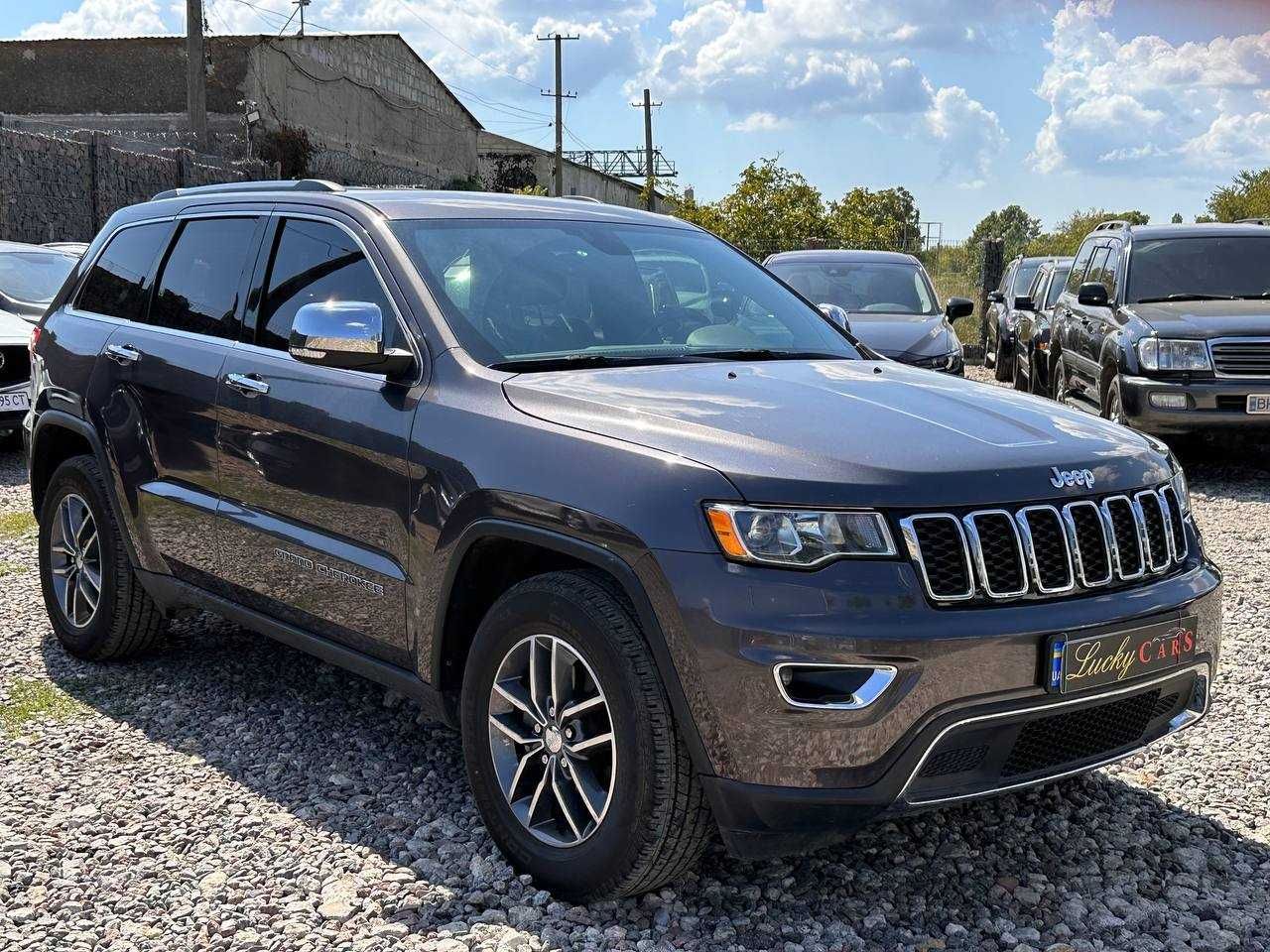 Авто  Jeep Grand Cherokee 2016