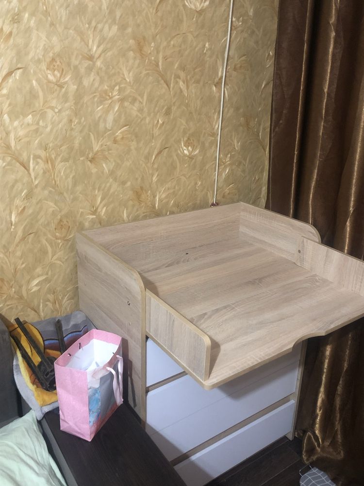 Комод з пеленатором