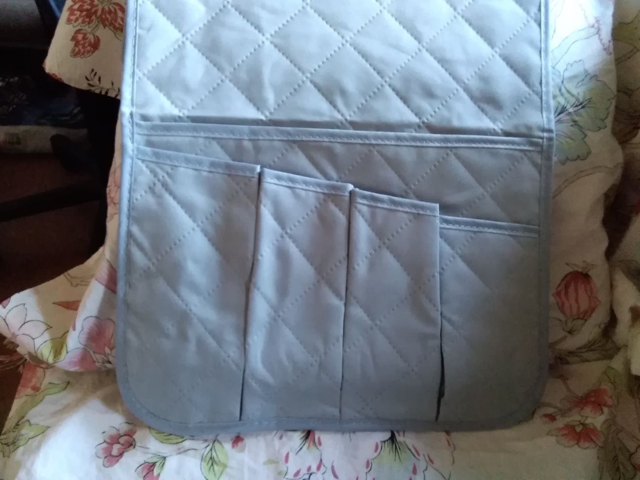 Bolsa organizadora de braço de sofá
