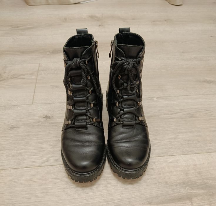 Осінні  шкіряні жіночі ботинки