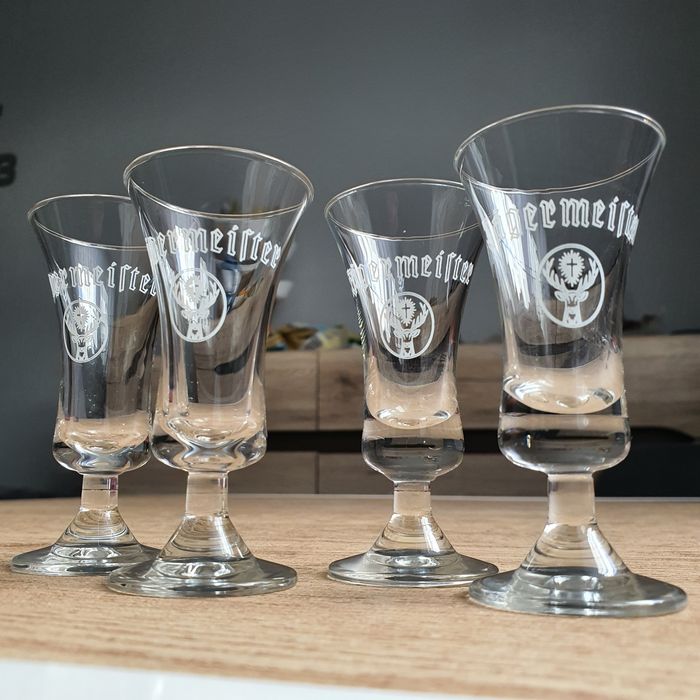 Jägermeister kieliszki