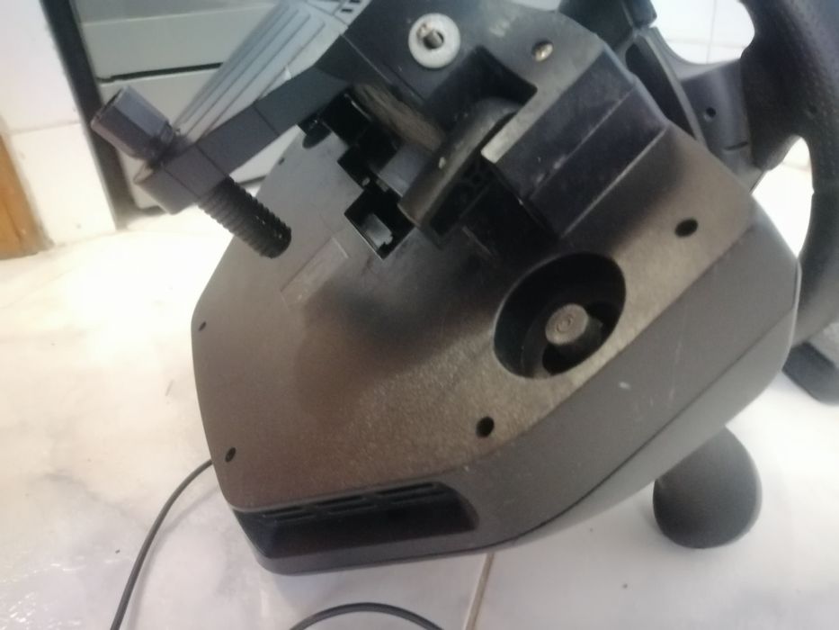 Руль logitech игровой для гонок