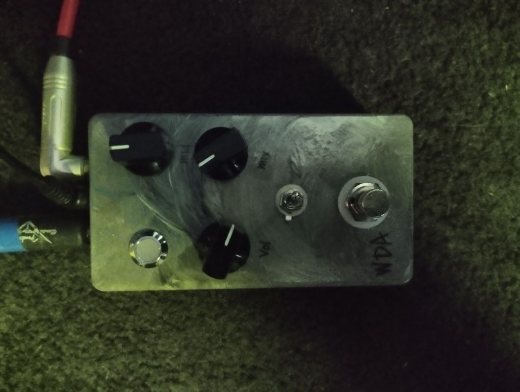 WDA - Hunting mids klon efektu gitarowego JHS boost eq