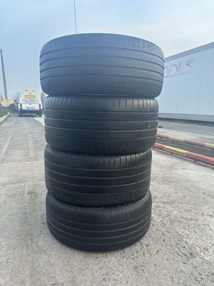 Резина літня BRIDGESTONE передні 245/40/r19, задні 275/35/r 19 Runflat