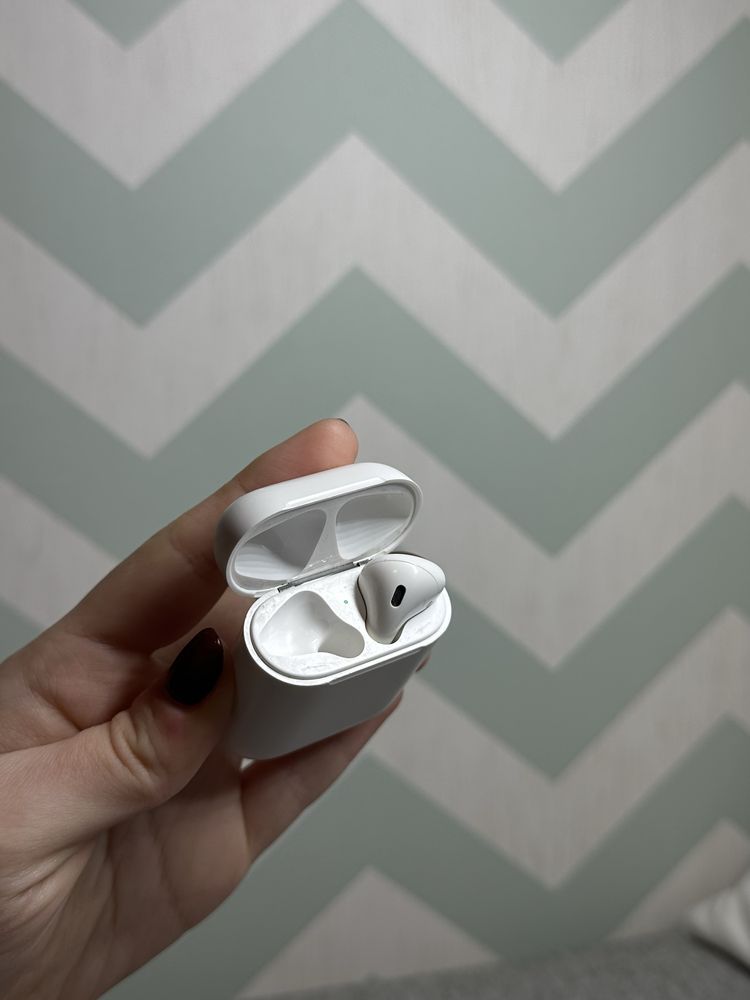 Навушники Б/У - AirPods 2