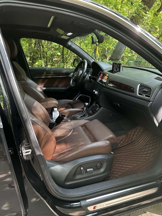 Продам AUDI Q3 2017р