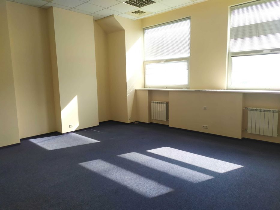 Офіс в БЦ на Подолі, 44 м.кв. Власник