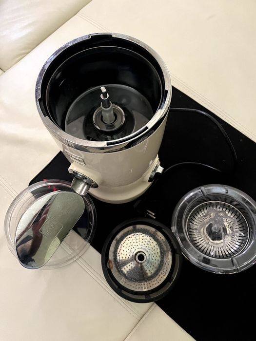 Novis Wyciskarka do Soku Vita Juicer Kremowa, Stan Bardzo Dobry, Opak.