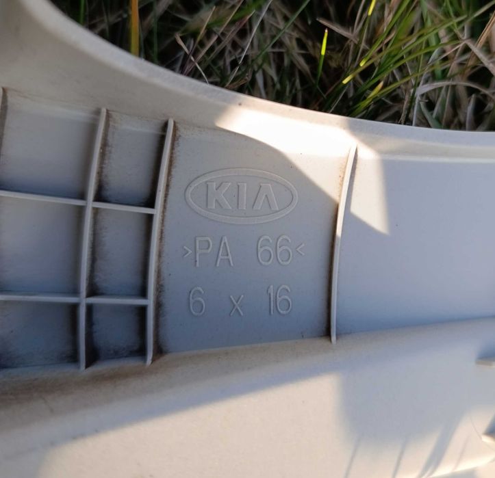 Oryginalne kołpaki KIA 16