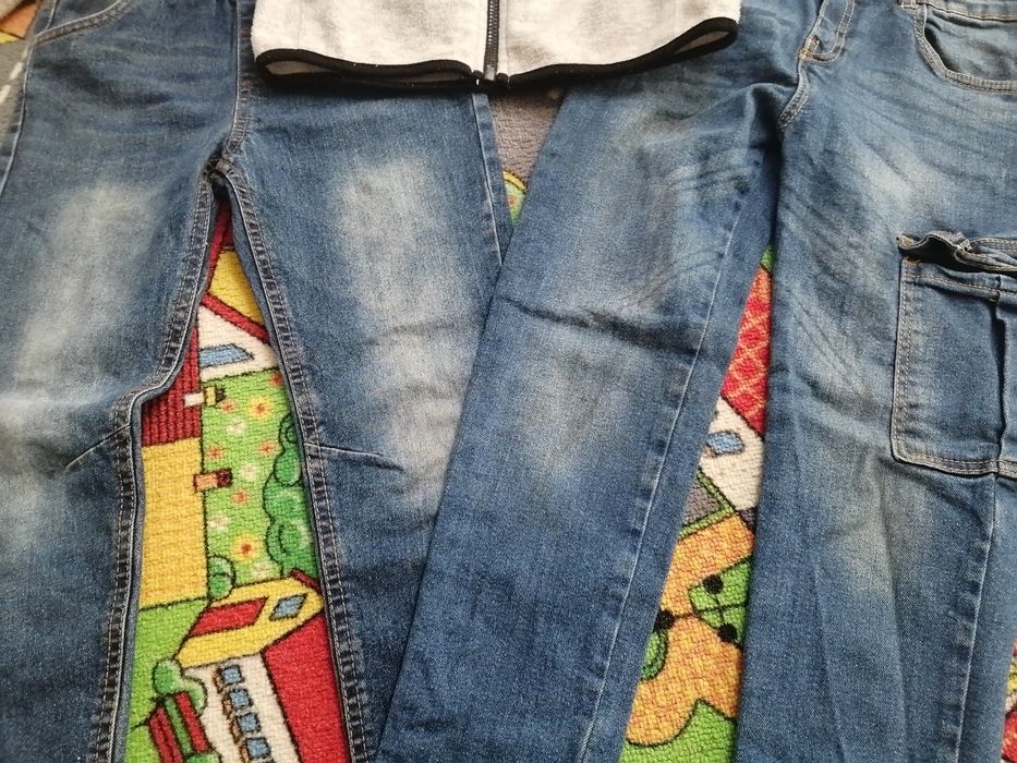 Zestaw spodni dla chłopca rozmiar 122/128 Spodnie Bluza Pepco