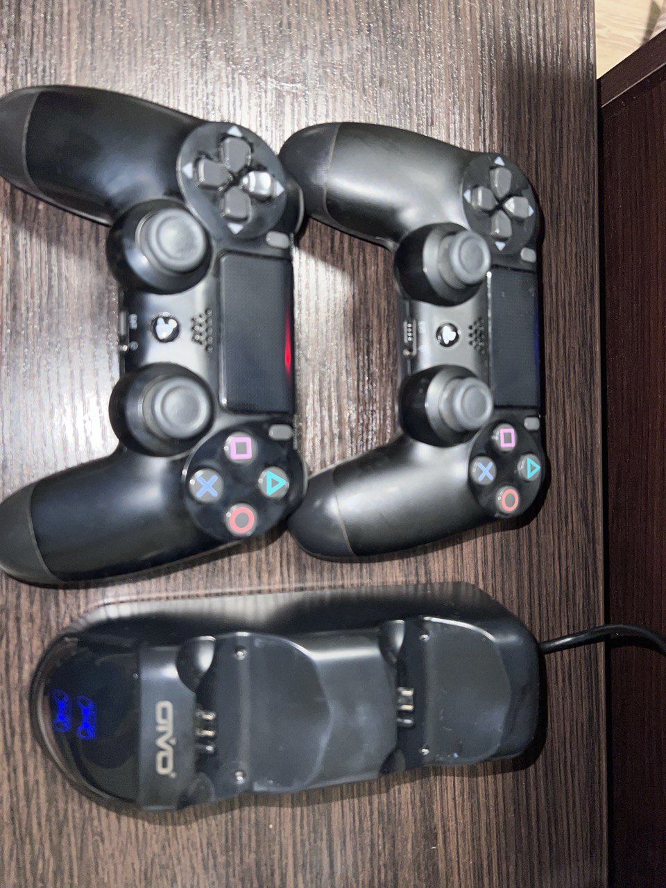 Продам Playstation 4 slim 1tb