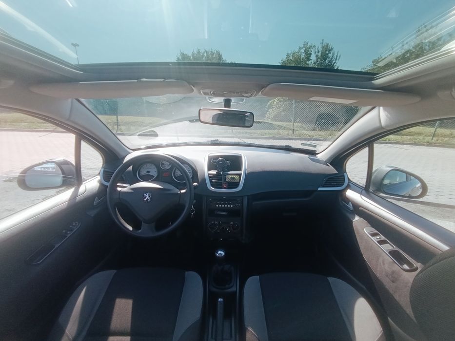 Peugeot 207 1.6B // 2009  //LPG //  Klima // Szklany dach // Zamiana /