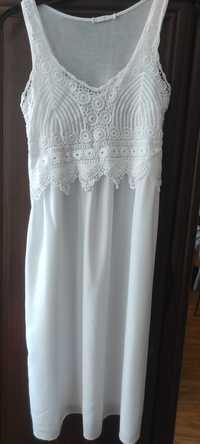 Biała sukienka z haftowanym przodem 38-40