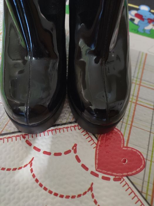 Ботинки/ ботильйони жіночі лакові