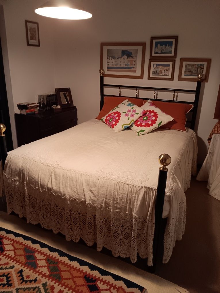 Vendo cama de casal