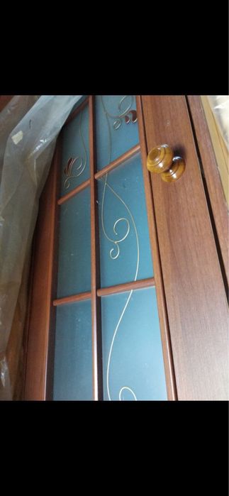Продам нові двері з коробкою 60*2