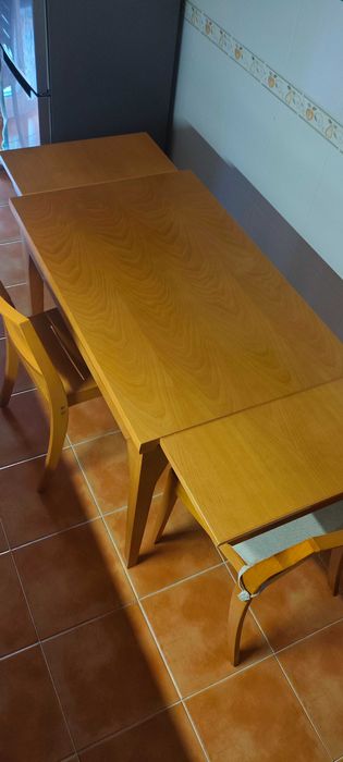 Mesa de cozinha moderna, extensível