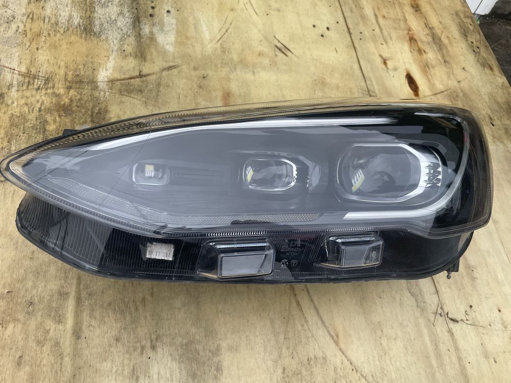 Lewa lampa przód ford focus mk4 full led