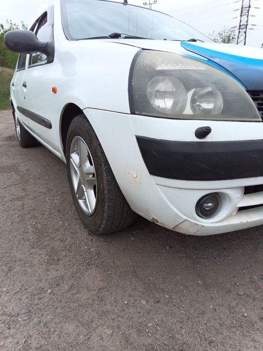 Renault Symbol 1.4 2003 рік на ходу