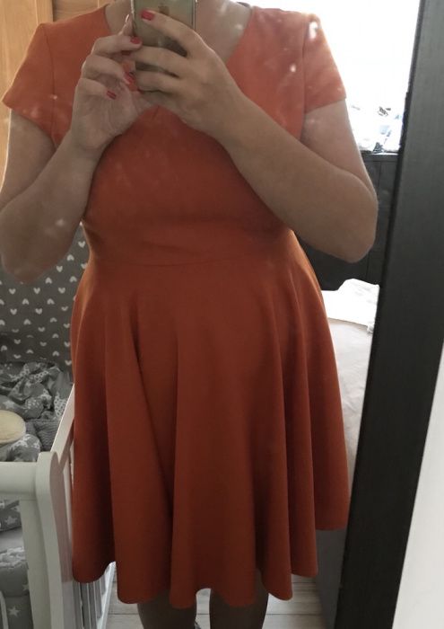 Sukienka 44/46 pomarańczowa rozkloszowana z rękawkiem taliowana