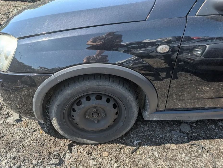błotnik lewy przedni opel corsa c po lifcie z20r