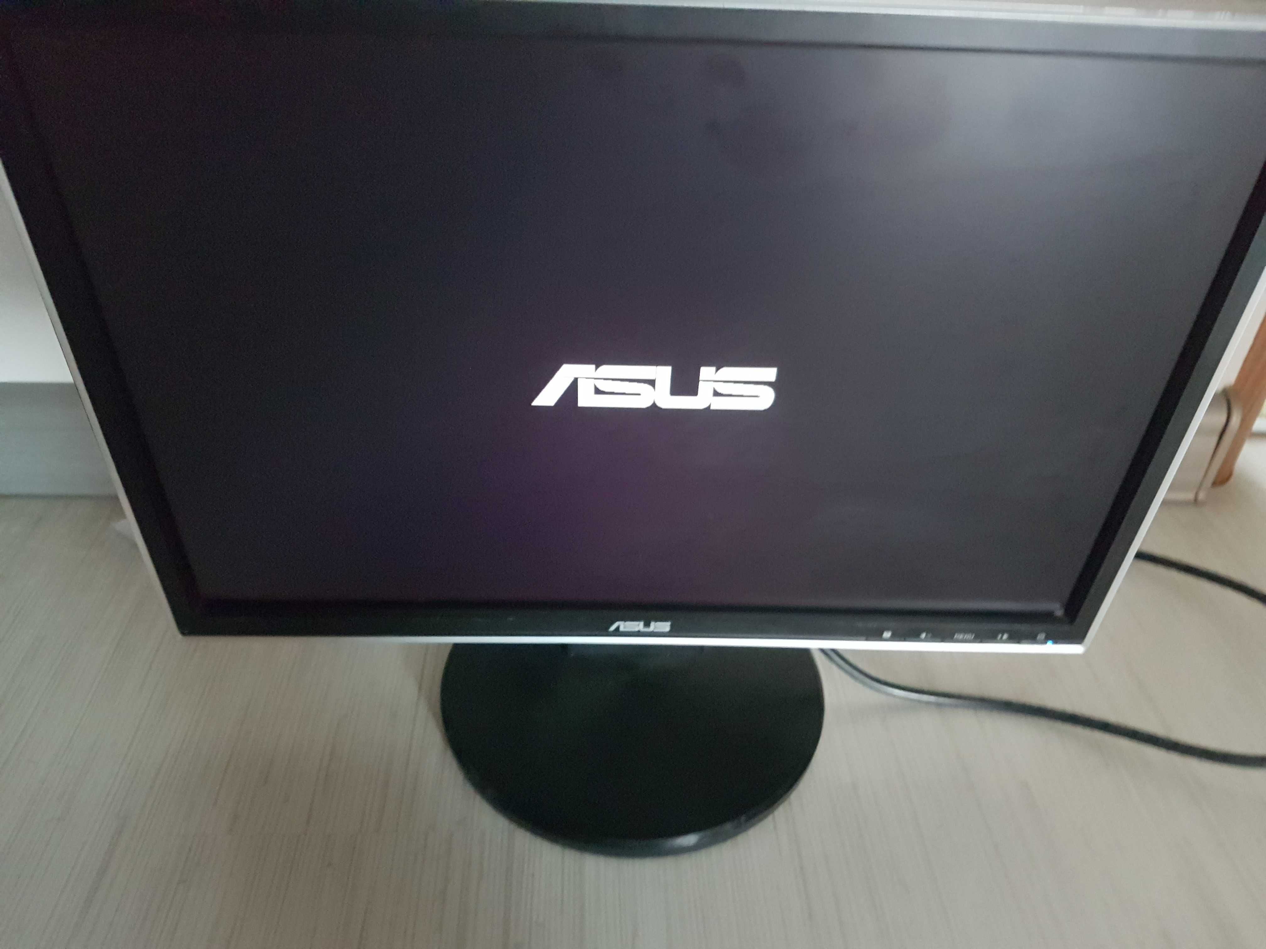 Monitor Asus VW 193 D. Sprawny