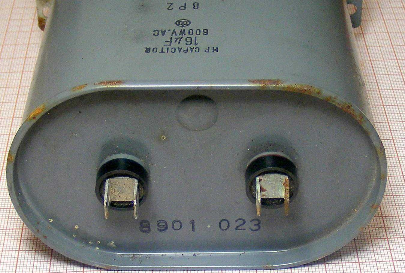 Kondensator 16uF 600W V.AC MP CAPACITOR