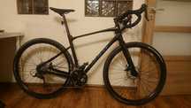 Rower gravel Giant Revolt 2 r. M/L 28" Sora 2x9 Czarny 2024