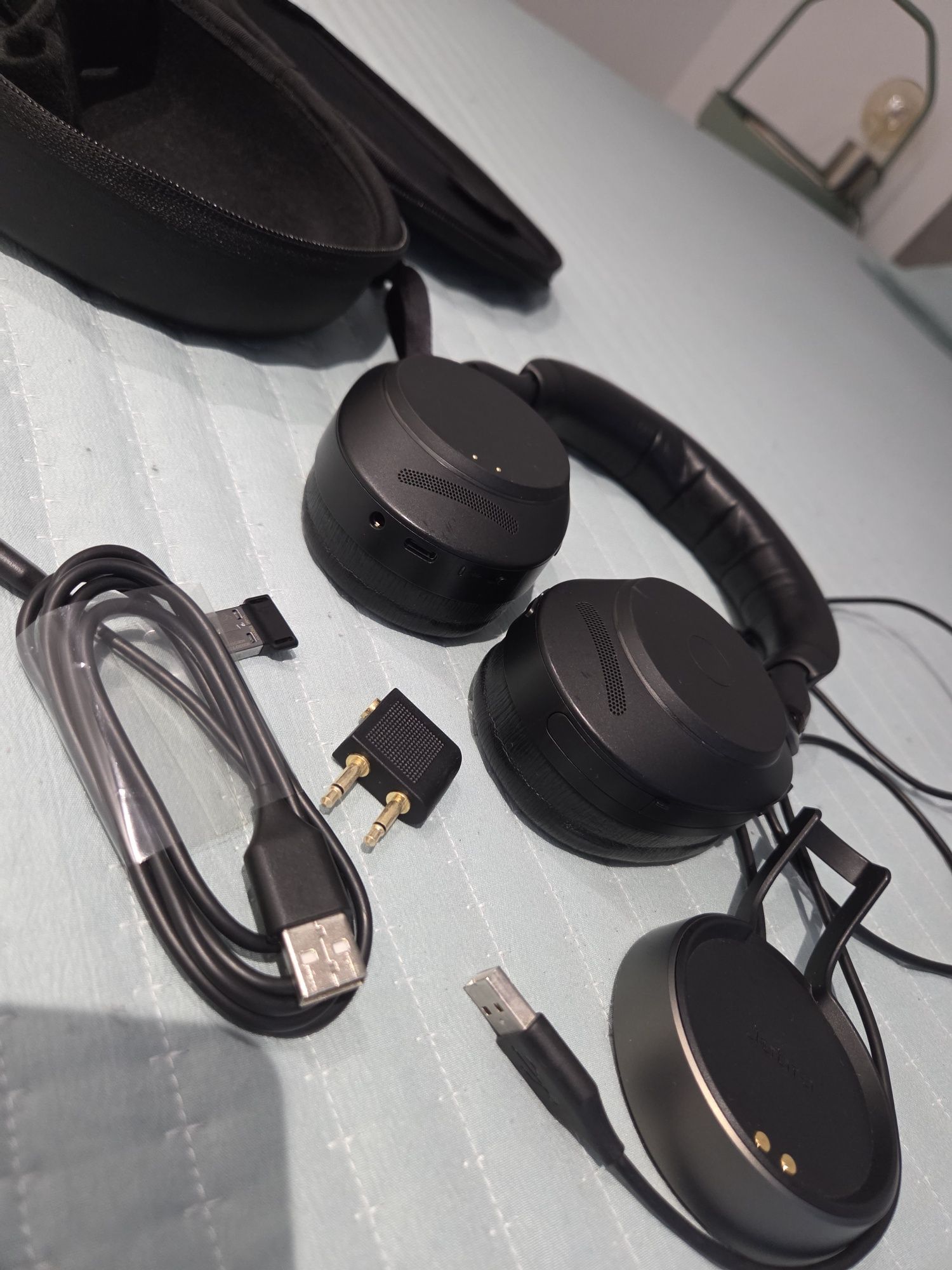 Headset Jabra Evolve2 85 USB-A com base de carregamento – Usado