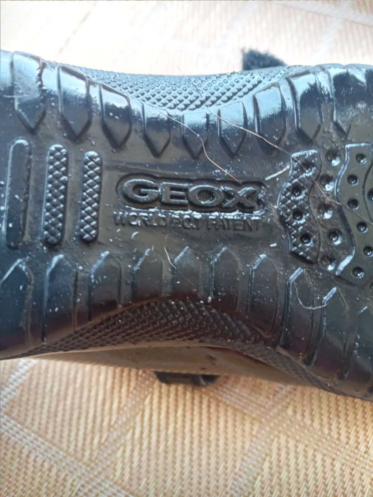 Туфли на девочку фирмы GEOX