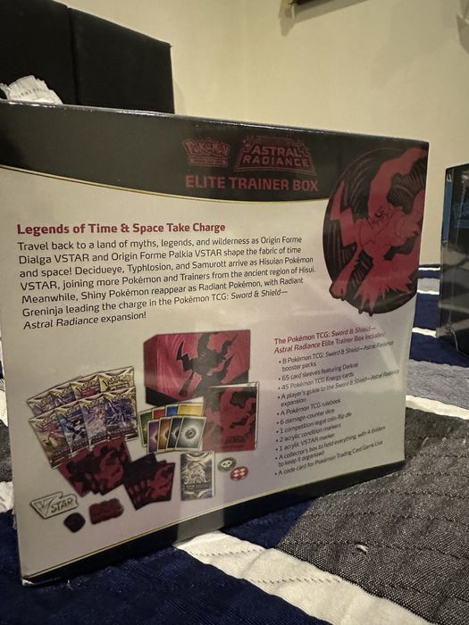Astral Radiance Elite Trainer Box