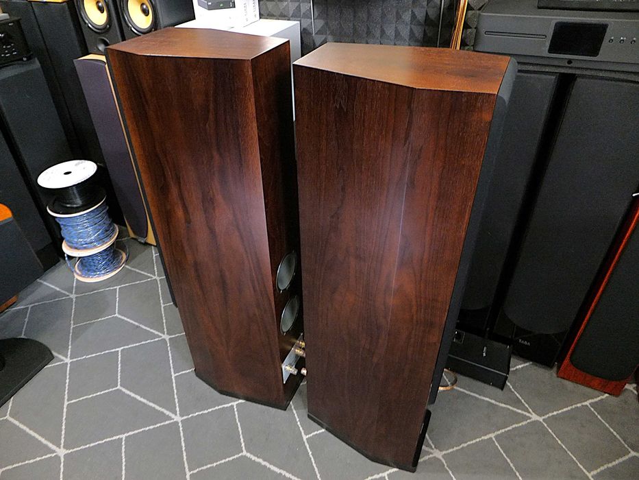 Eleganckie kolumny głośnikowe HECO ELAN 700 / lepsze od Celan